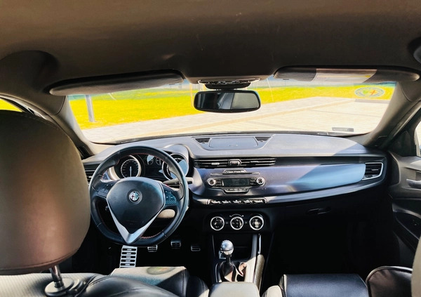 Alfa Romeo Giulietta cena 20900 przebieg: 285000, rok produkcji 2010 z Siemiatycze małe 667
